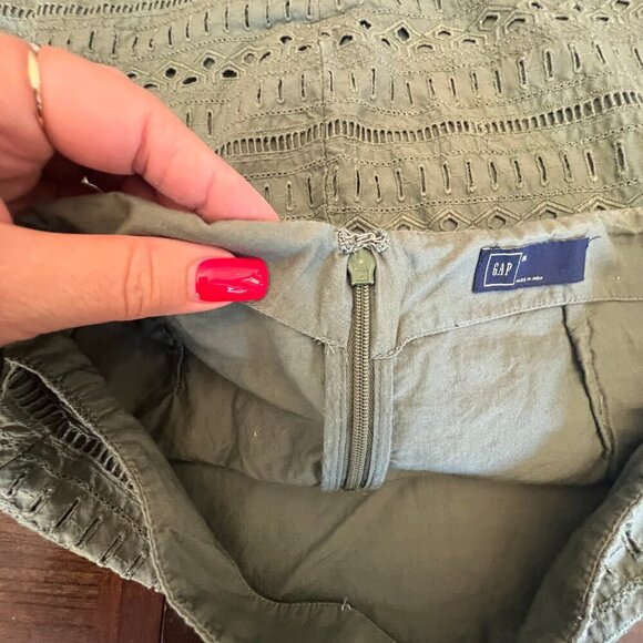Women's Gap Olive Green eyelet mini skirt, Size 6 - Picture 7 of 8